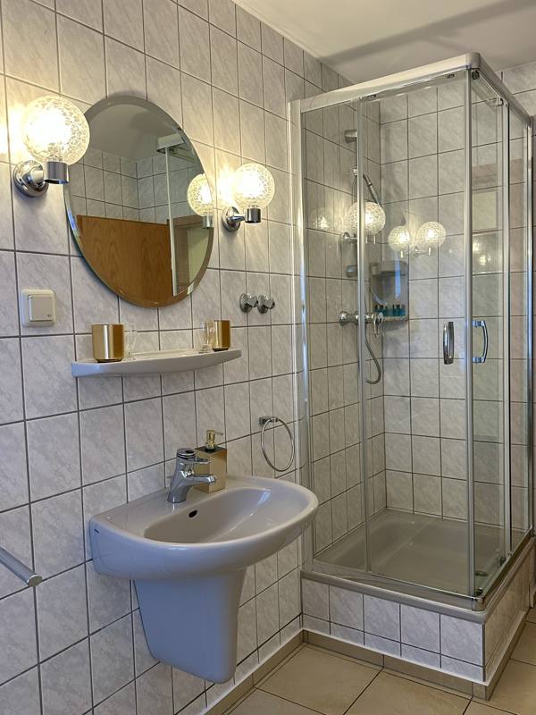 Doppelzimmer – Bad